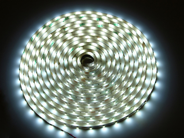 Extrem helles LED Strip, Band, Streifen 5m (500cm) mit 9600 Lumen